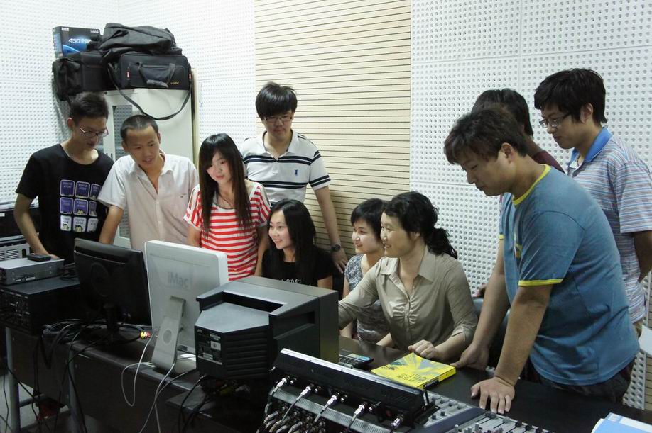 数字音频实验室.jpg